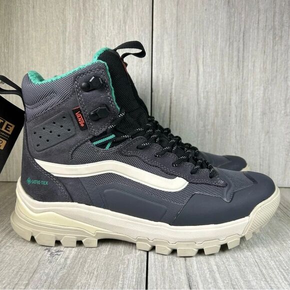 NEW Vans UltraRange Exo Hi MTE-3 Gore-Tex Hiking Boot Sneaker Women’s Size 9.5 - Picture 1 of 11
